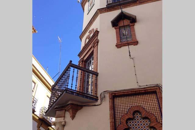 Holastays Arenal Apartments Sevilla Bagian luar foto